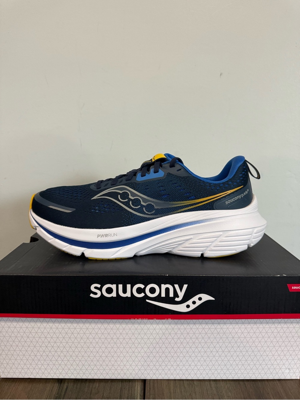 SAUCONY GUIDE 18 RUNNING MEN SHOES